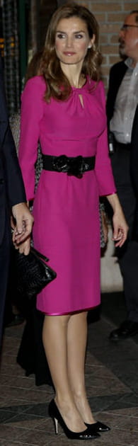 Letizia d'Espagne : féminine en robe rose