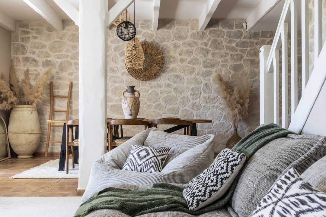 This authentic Provencal mas has everything to please again