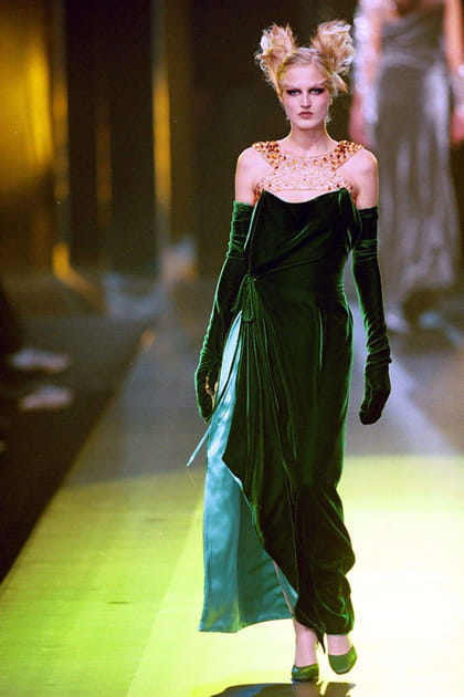 D&eacute;fil&eacute; Thierry Mugler automne-hiver 2000-2001