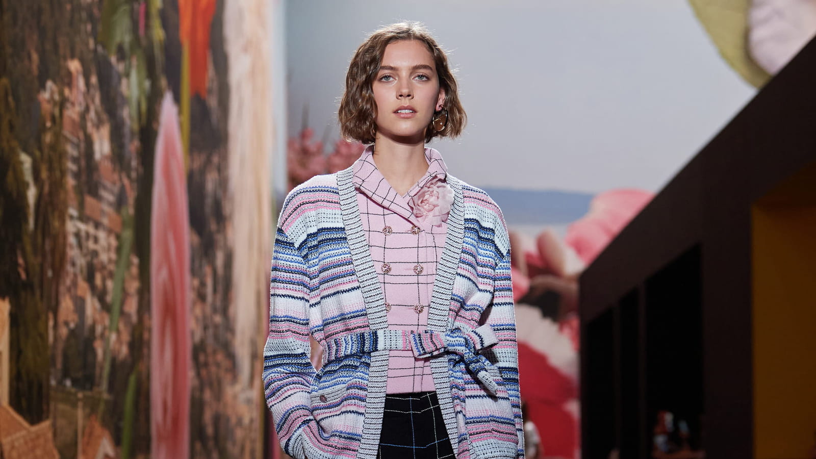 Look 18