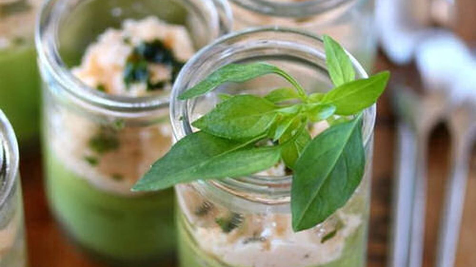 Mousse d'avocat et sa crème au surimi-crevettes