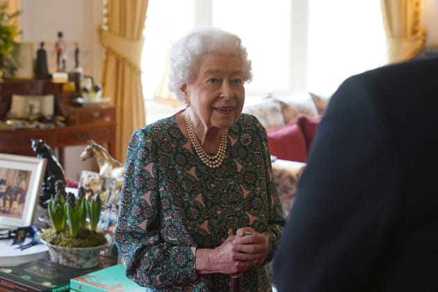 Elizabeth II, quelques jours avant d'avoir &eacute;t&eacute; test&eacute;e positive au Covid-19