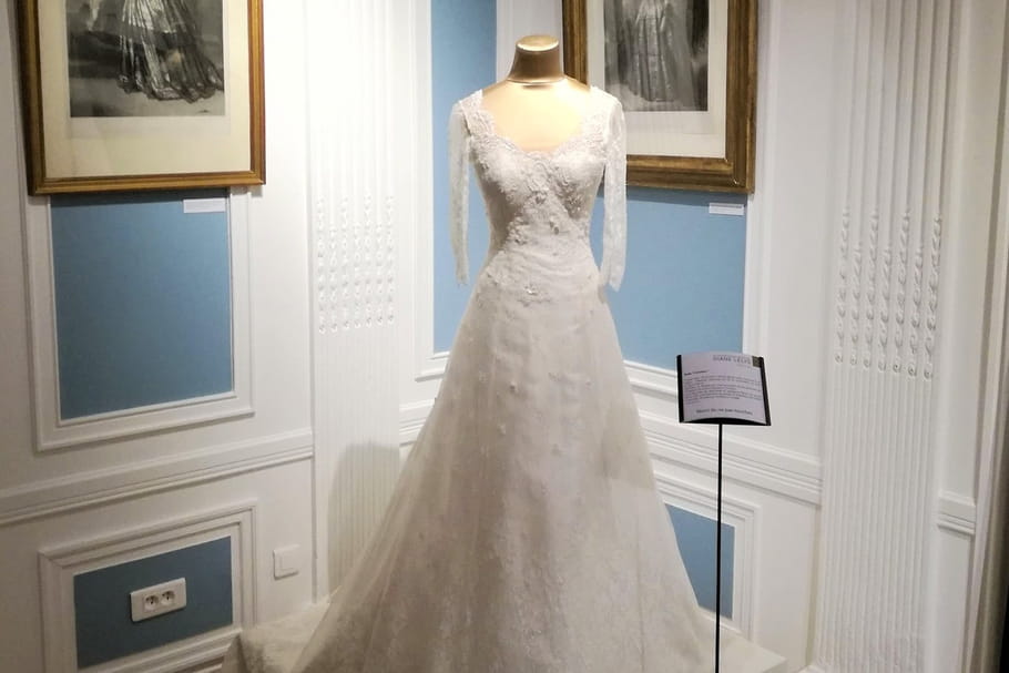 Dentelle de Chantilly, de l'artisanat ancestral aux robes de mariée
