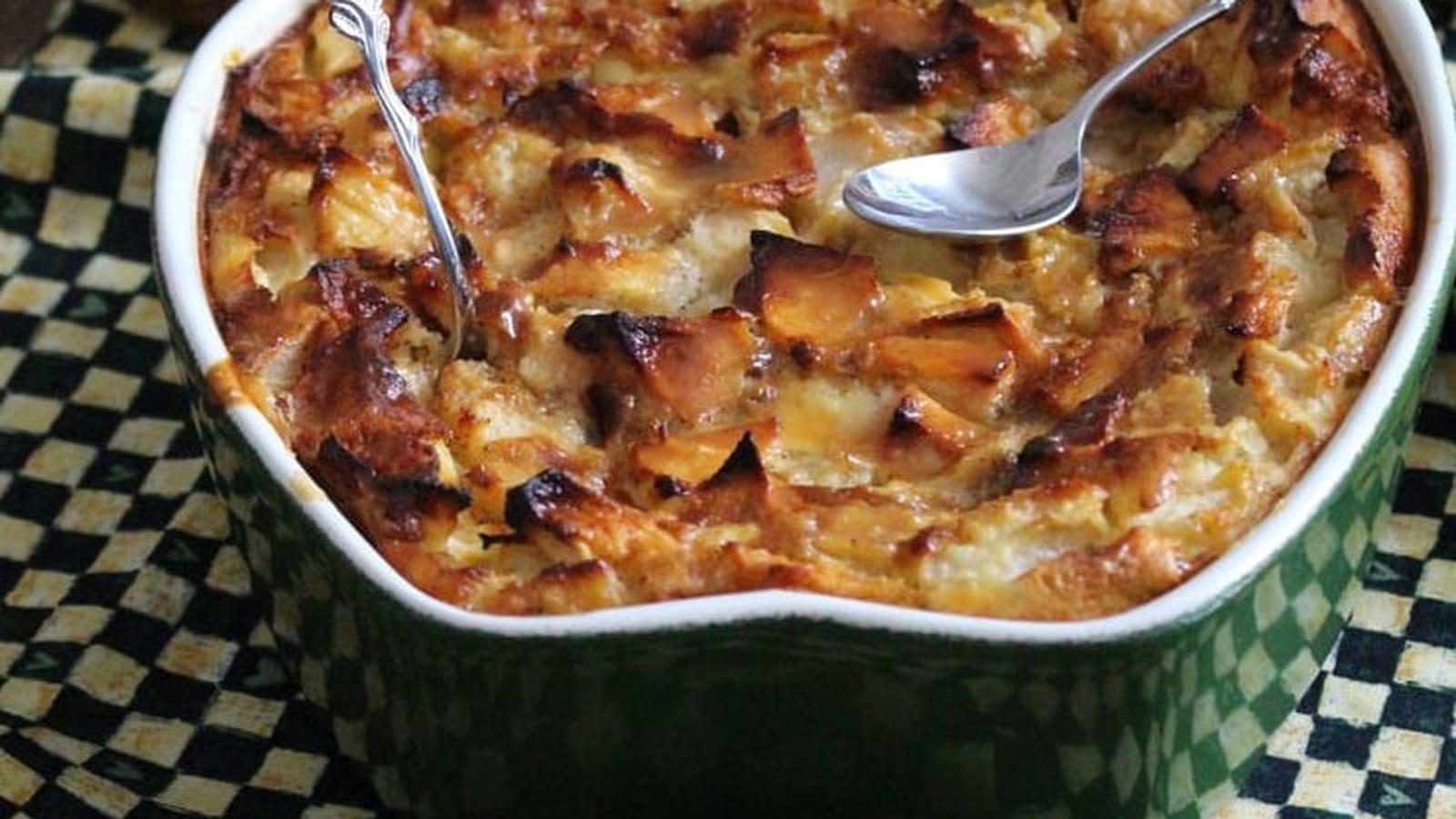 Clafoutis de pommes et poires au caramel