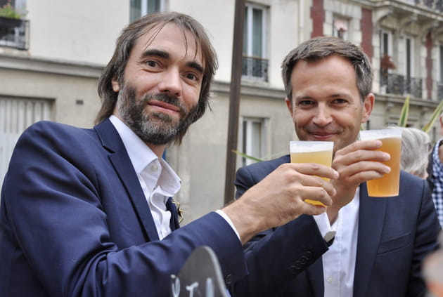 C&eacute;dric Villani et Pierre-Yves Bournazel trinquent
