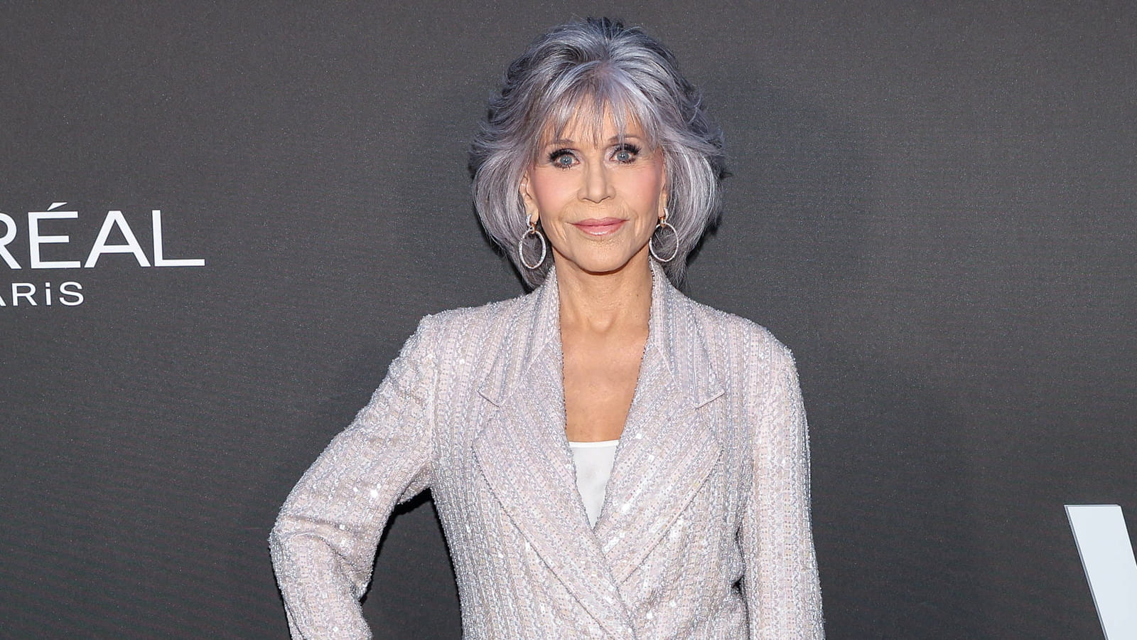 Jane Fonda, l'élégance hollywoodienne en 45 looks iconiques