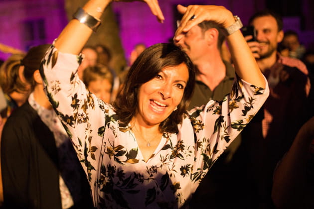 Anne Hidalgo a dans&eacute; toute la nuit