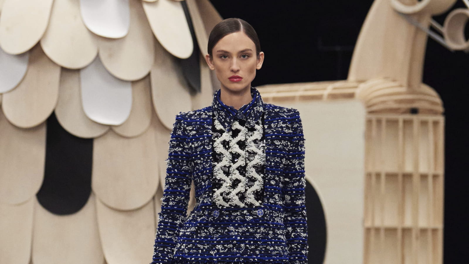 Look 17