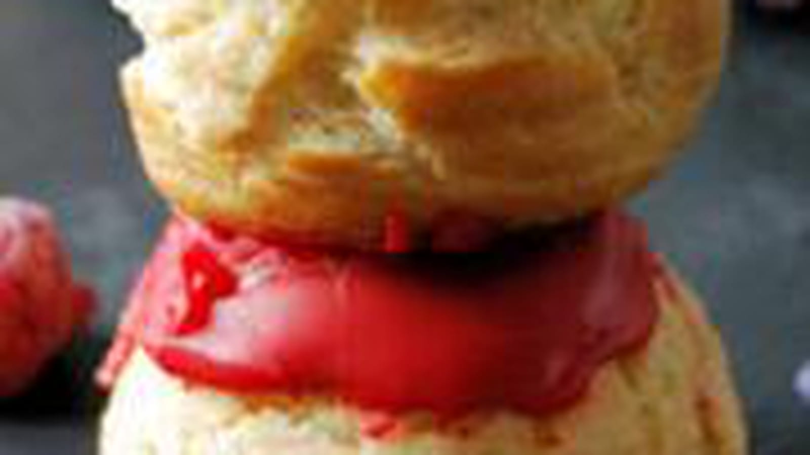 Religieuse framboise violette