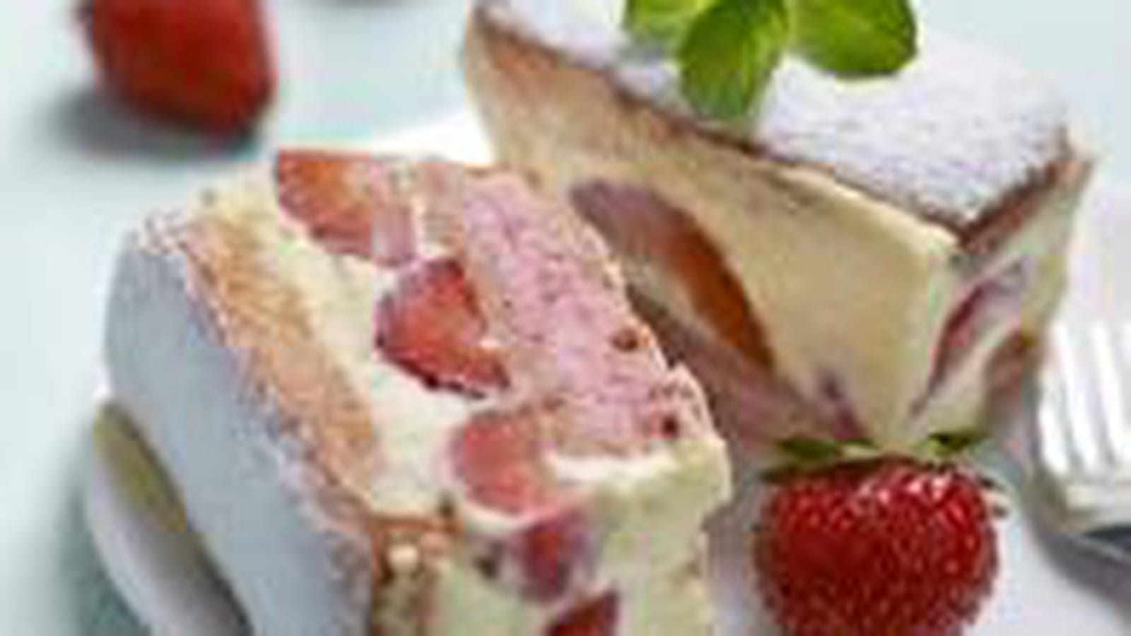 Fraisier express aux biscuits roses