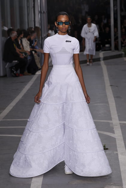 Rayane Brown lors du d&eacute;fil&eacute; Off-White printemps-&eacute;t&eacute; 2019