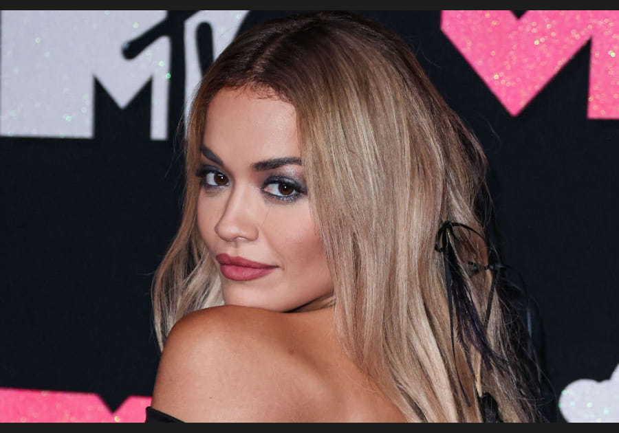 Flop&nbsp;: les n&oelig;uds dans les cheveux de Rita Ora
