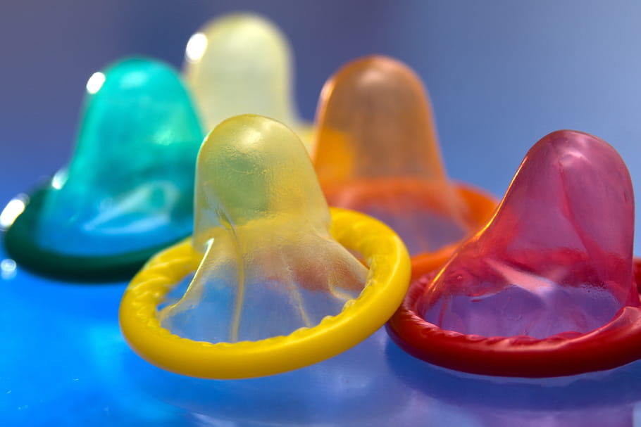 Des collégiens inventent un préservatif qui change de couleur pour dépister les IST