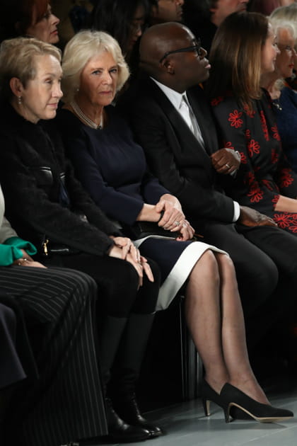 Camilla Parker Bowles au d&eacute;fil&eacute; Bethany Williams