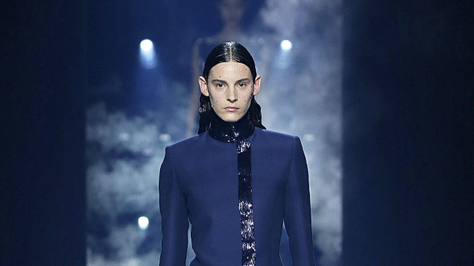 Look 25