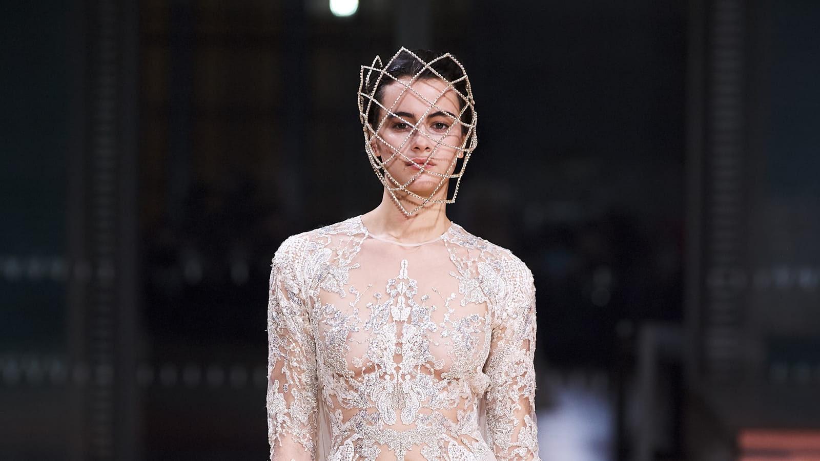 Look 18