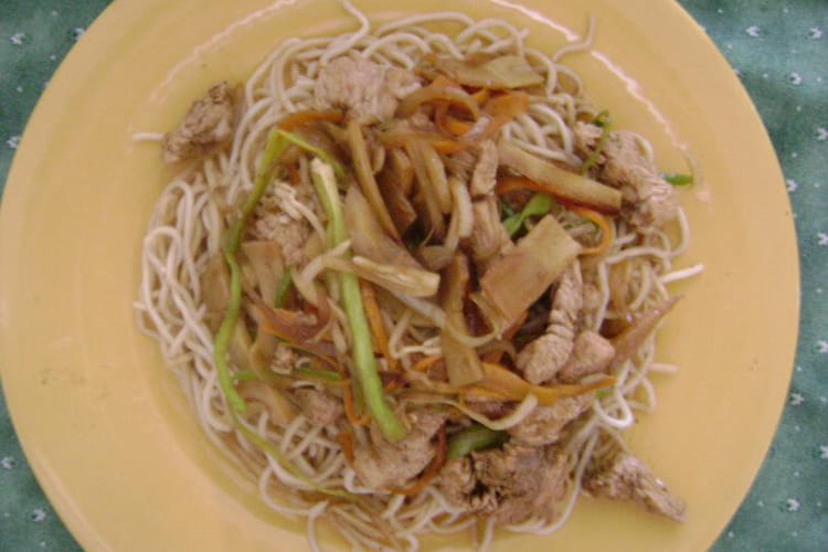 Nouilles sautées au poulet