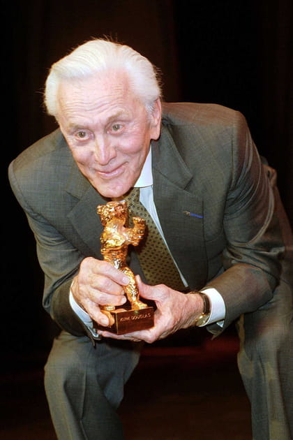 Apr&egrave;s avoir re&ccedil;u son Ours d'or d'honneur &agrave; Berlin en 2001