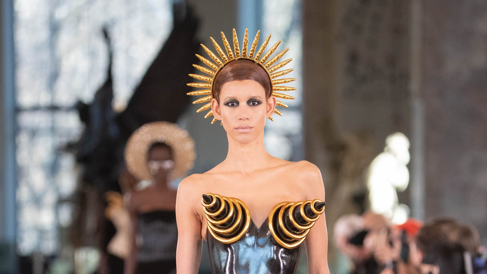 Look 11