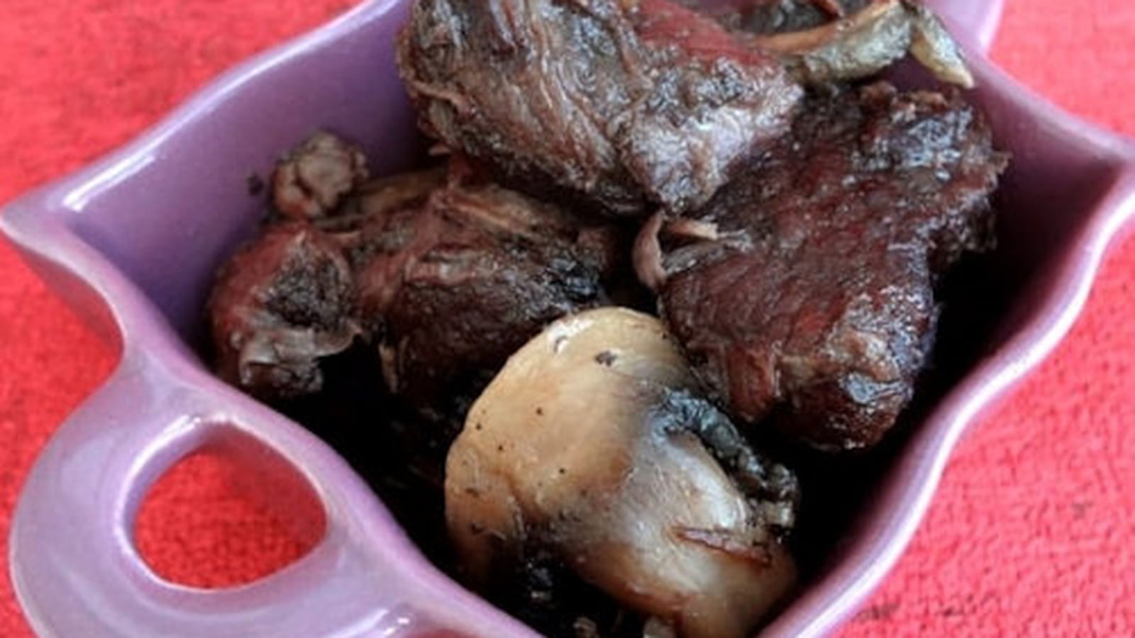 Sauté de sanglier au vin rouge