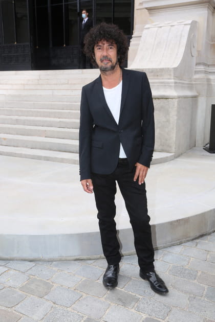 Yarol Poupaud au d&eacute;fil&eacute; Chanel