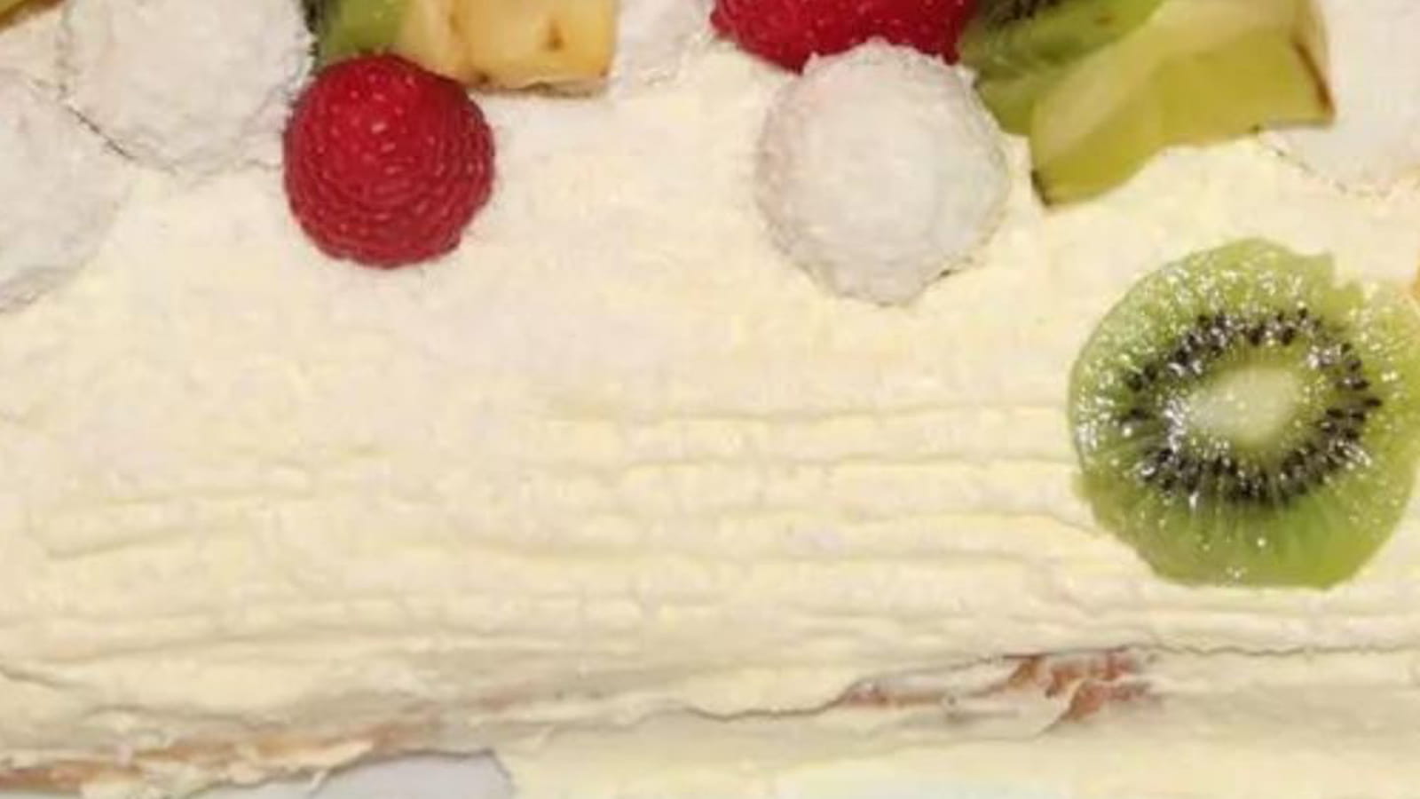 Bûche fruits exotiques et noix de coco