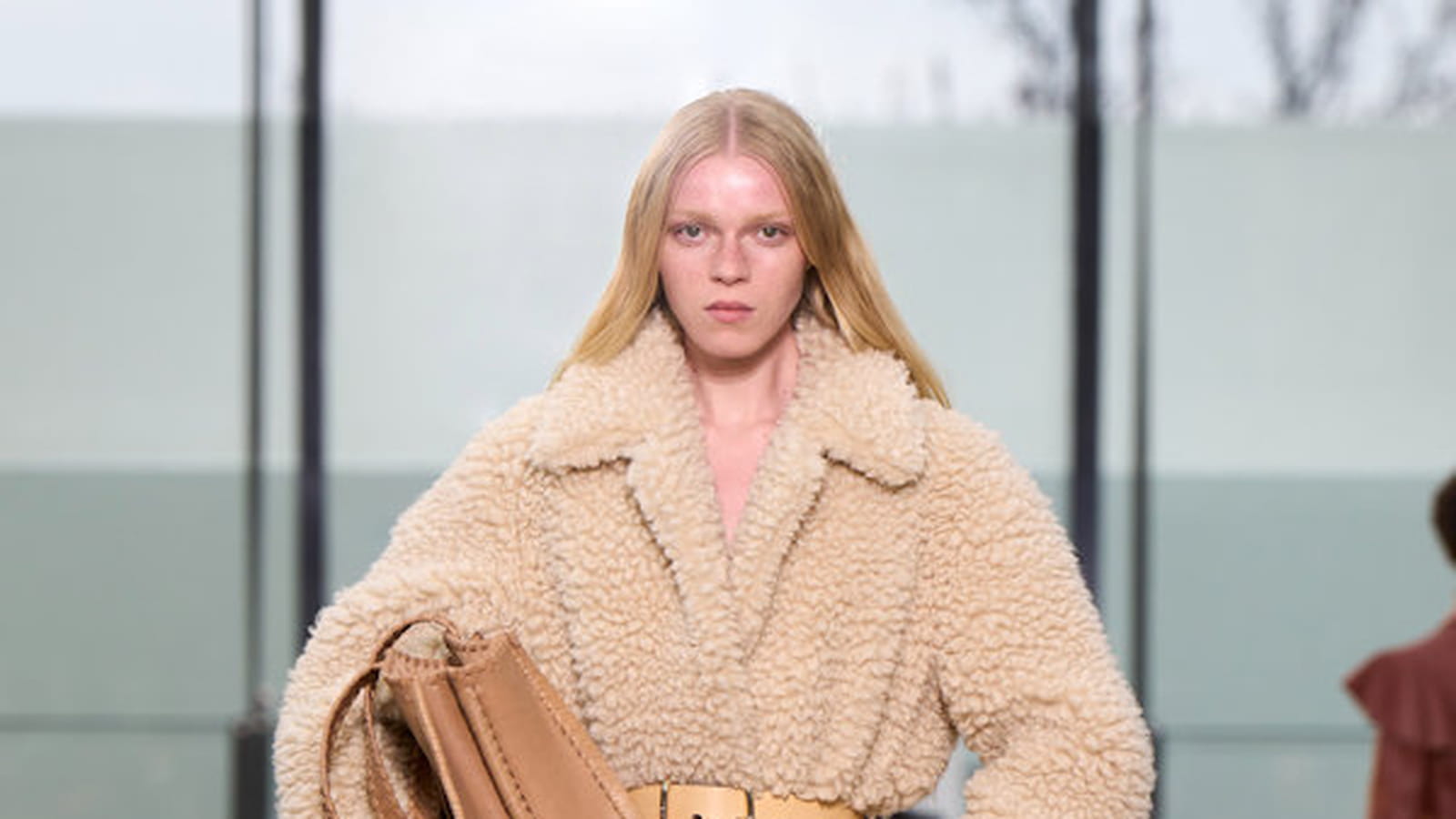 Look 24