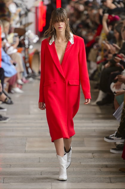 D&eacute;fil&eacute; Each x Other