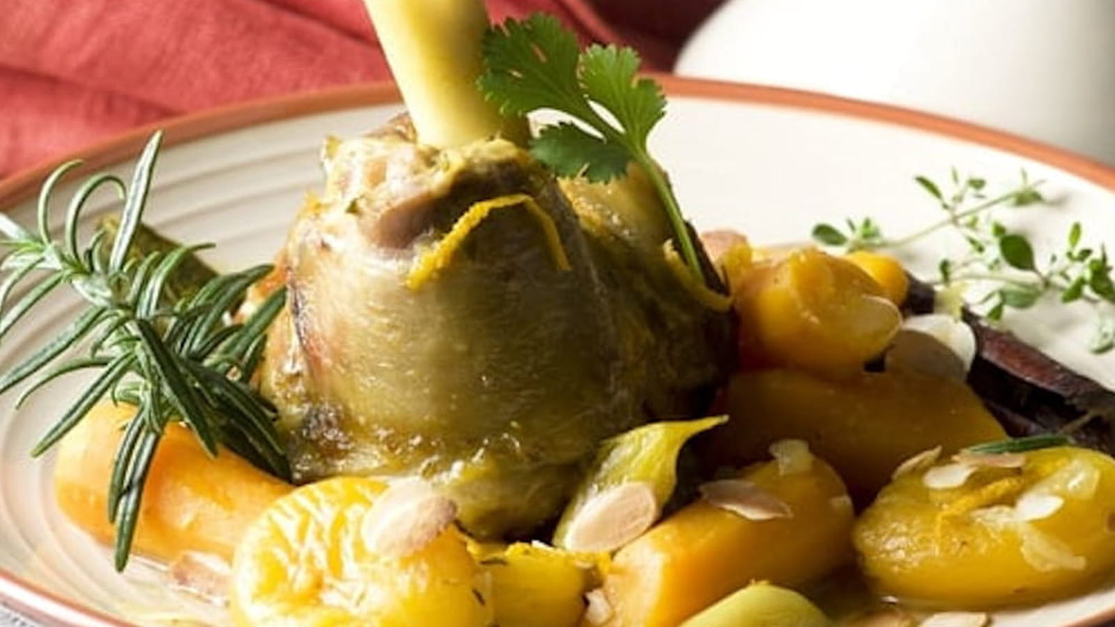 Tajine d’agneau aux abricots et à l’orange