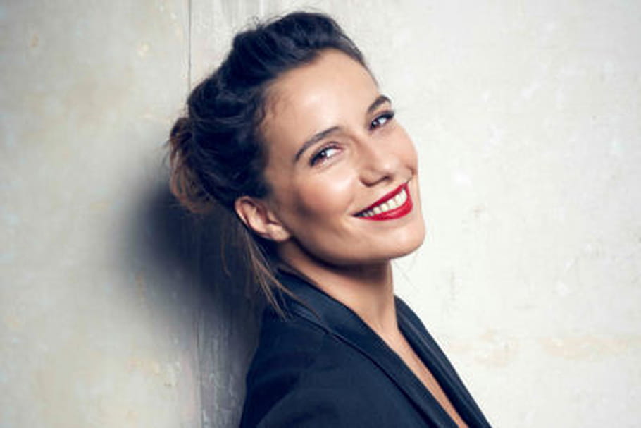 Zoé Félix pour Playtex : l'actrice devient mannequin lingerie