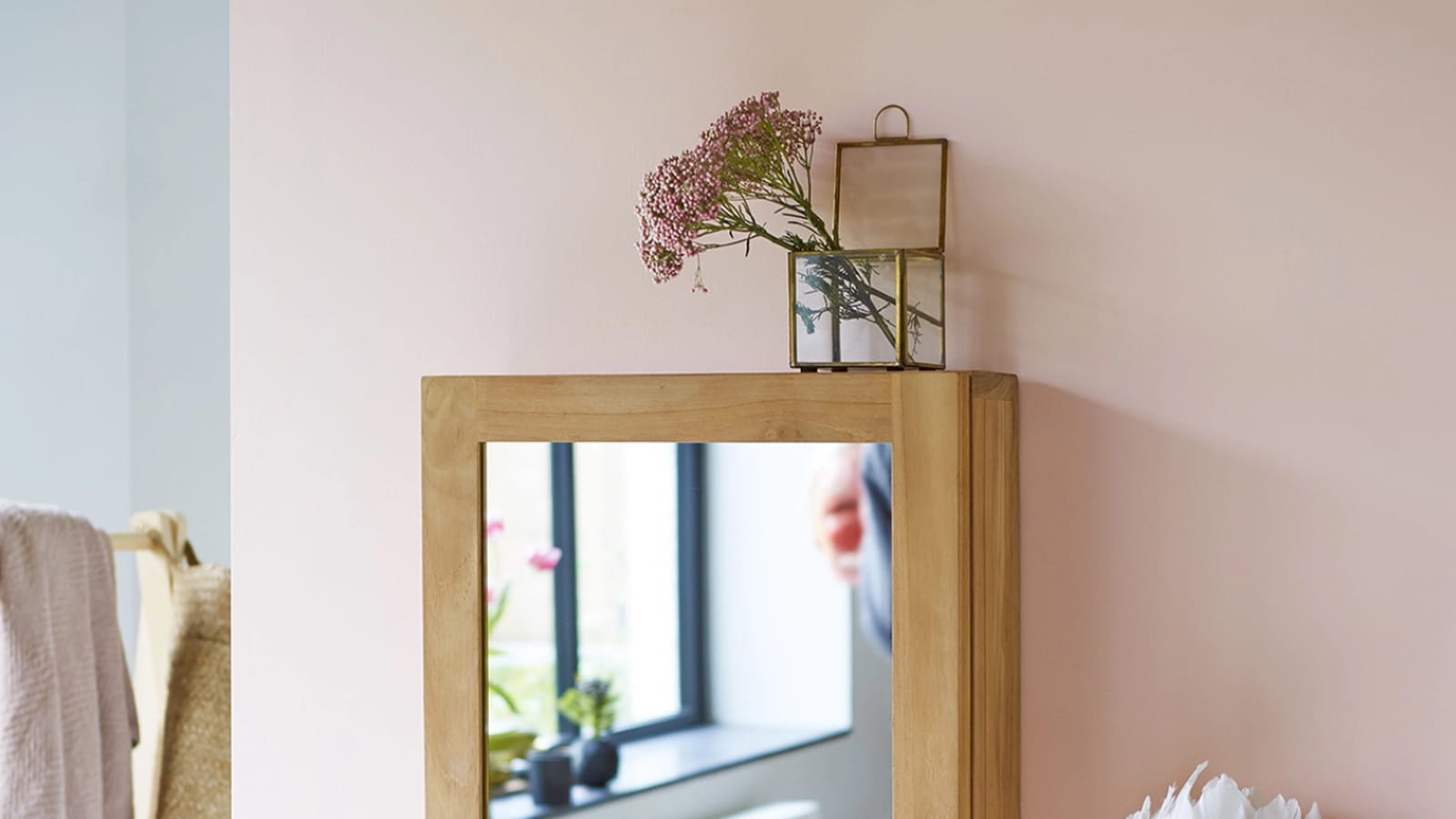 Un miroir façon armoire à pharmacie
