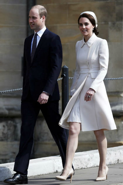 Kate Middleton en manteau Catherine Walker en 2017