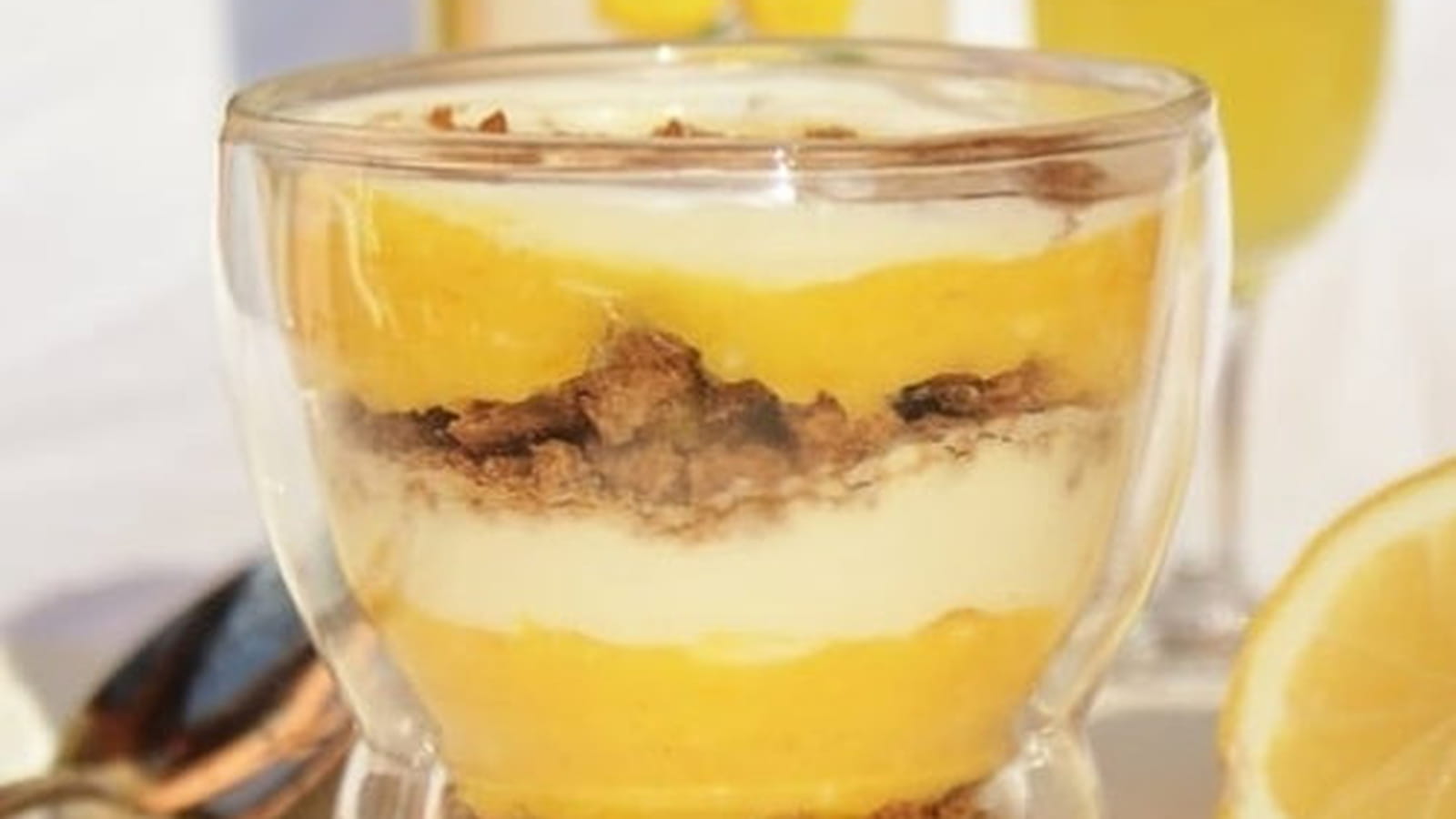 Verrines au lemon curd, mascarpone au miel et spéculoos
