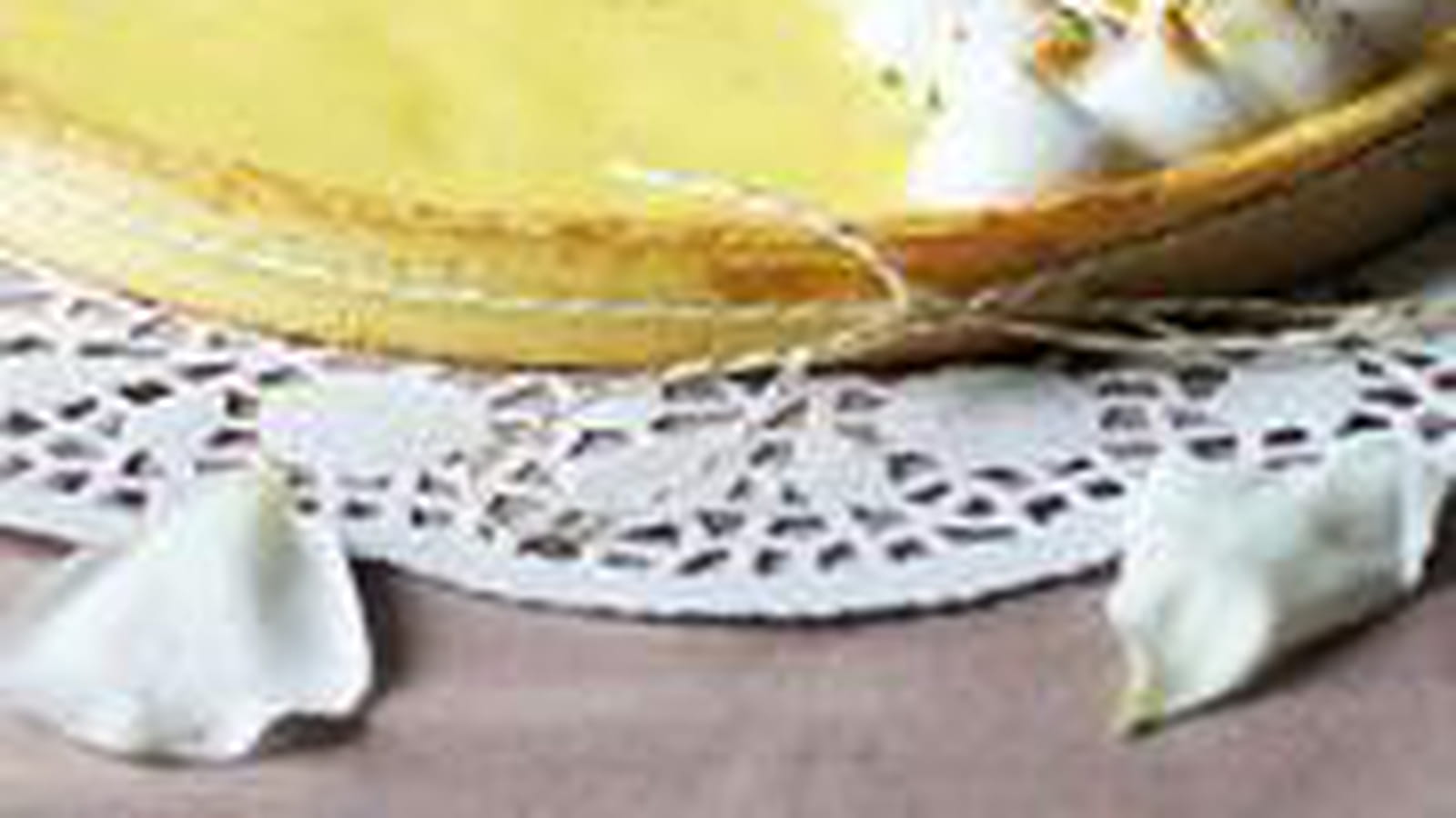 Tarte au citron meringuée à la rose