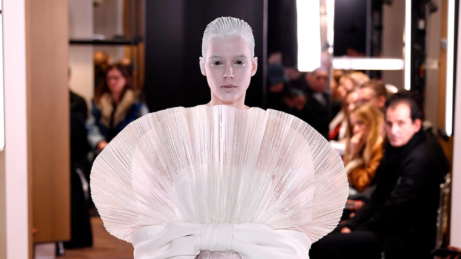 Look 29