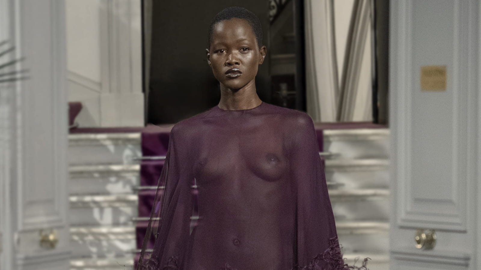 Look 41 du défilé Valentino