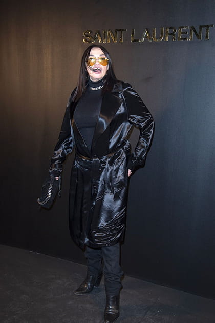 B&eacute;atrice Dalle au défilé Saint Laurent