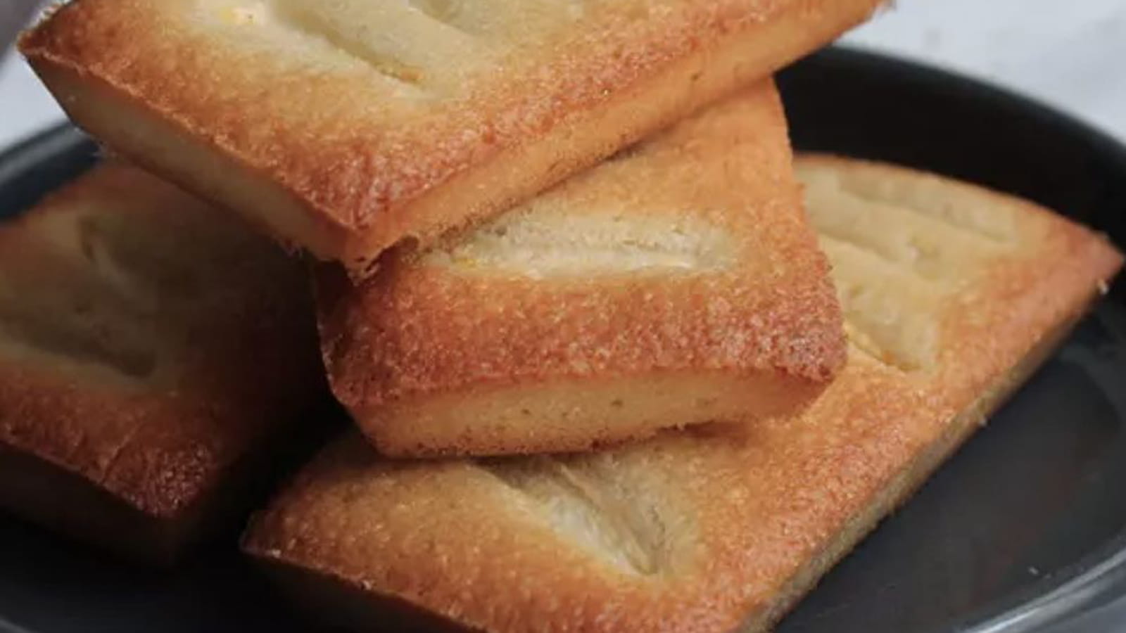 Financiers aux pommes avec 1 blanc d’oeuf
