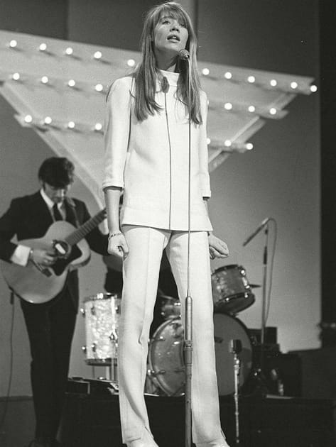 Françoise Hardy en total look blanc