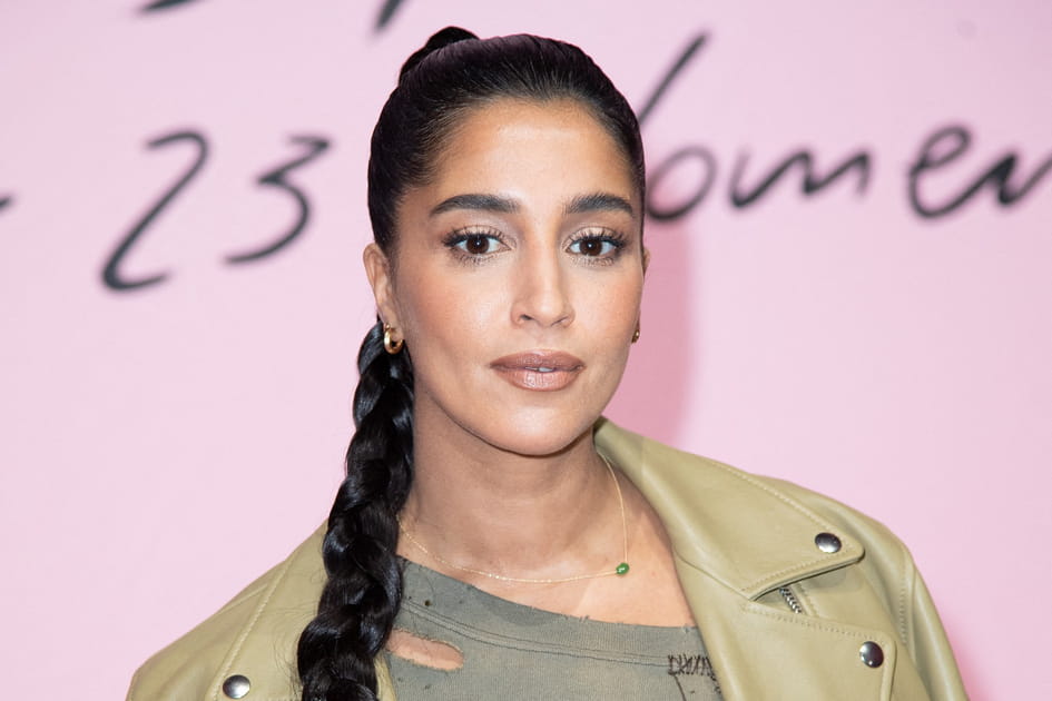 Les cheveux bruns et la tresse haute de Le&iuml;la Bekhti