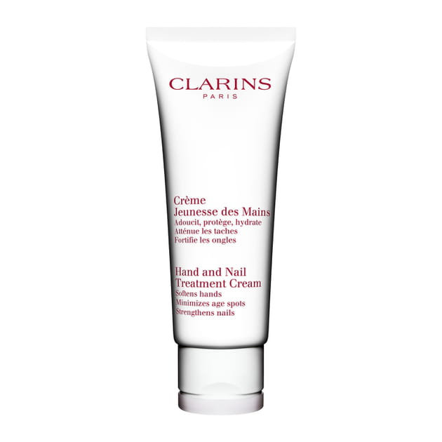 La cr&egrave;me Jeunesse des mains de Clarins