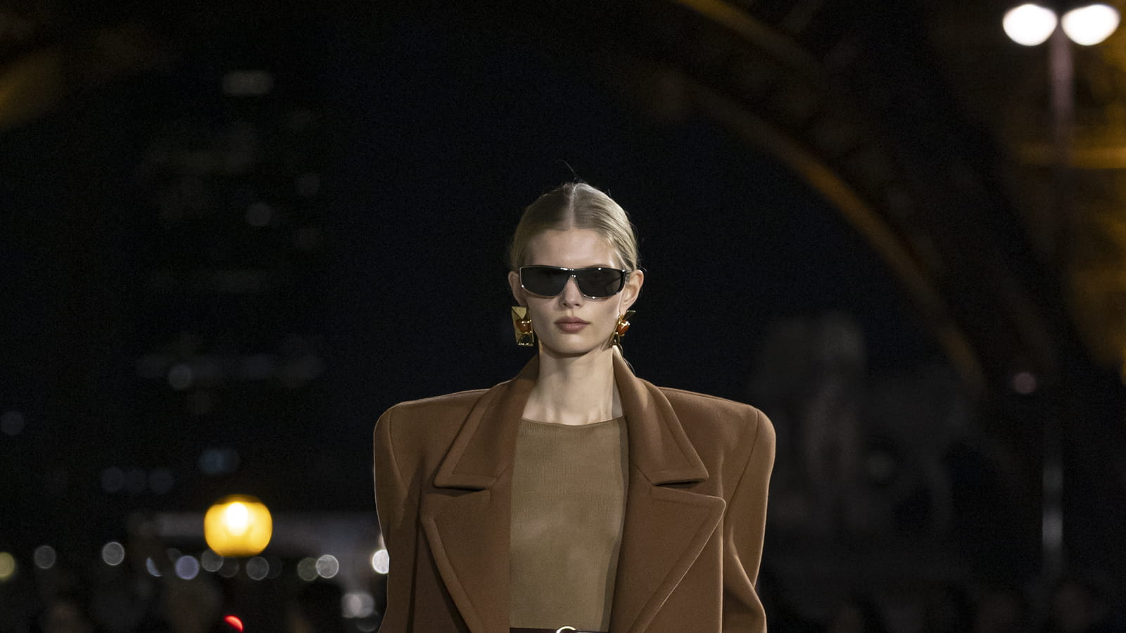 Look 17