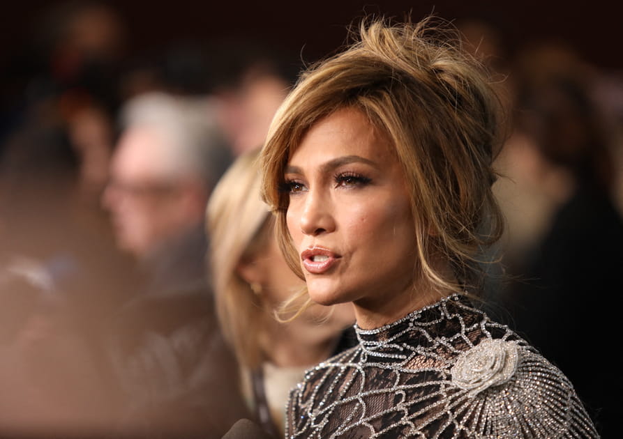 Le messy bun de Jennifer Lopez
