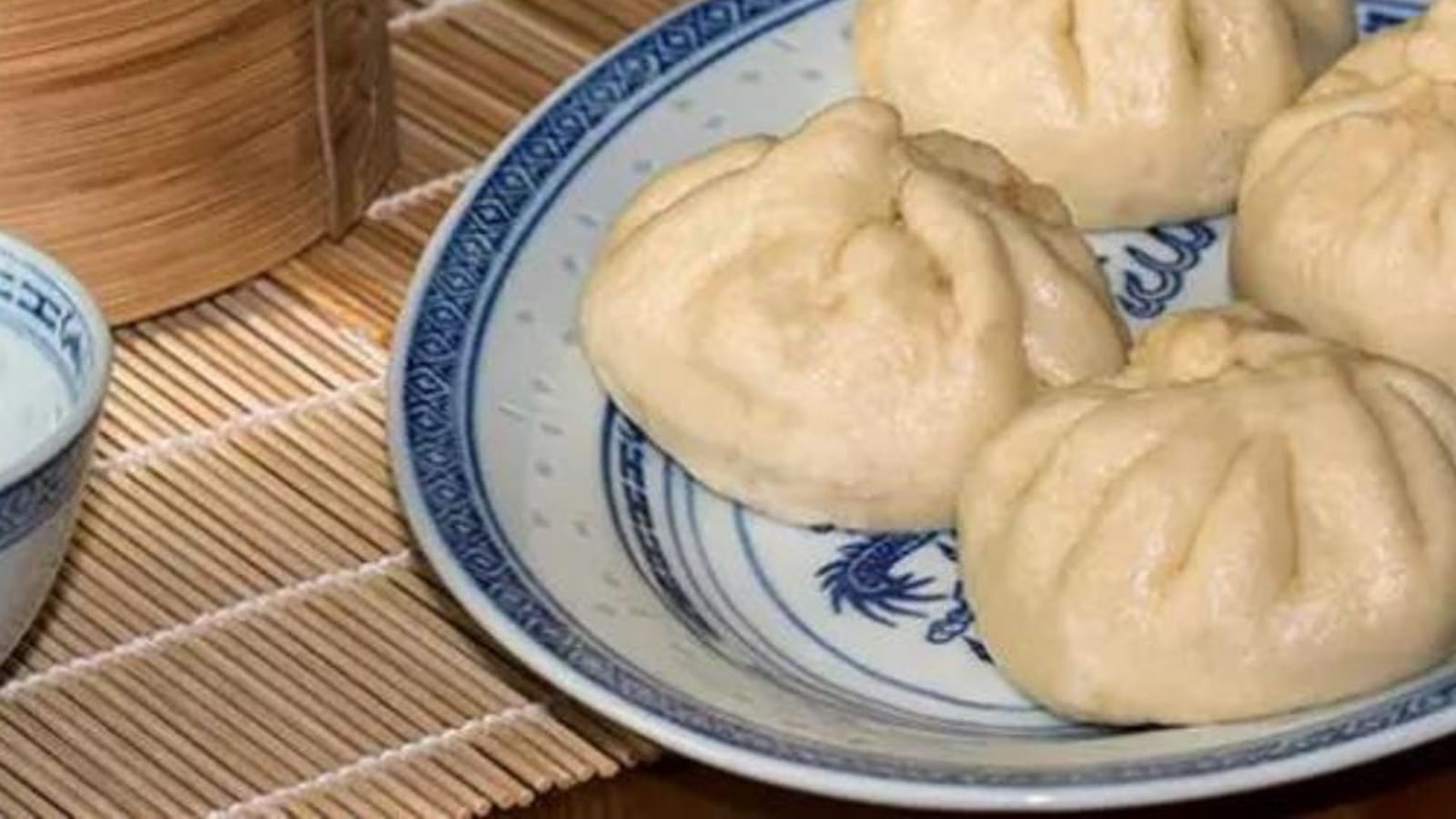 Bánh Bao, brioche à la vapeur farcie au porc et aux champignons 