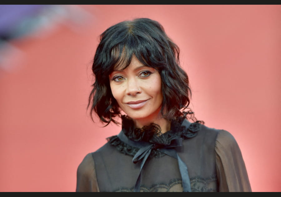 Le carr&eacute; ondul&eacute; de Thandiwe Newton