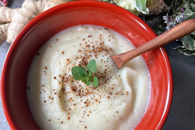 Velouté de chou-fleur au gingembre