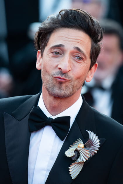 Adrien Brody fait sa plus belle "duck face"
