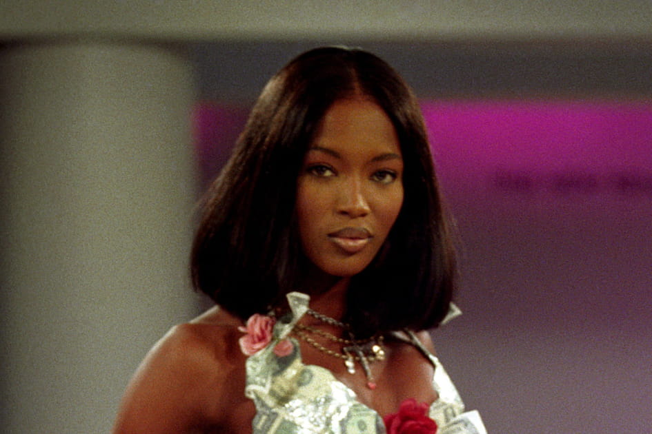 Le mi-long de Naomi Campbell