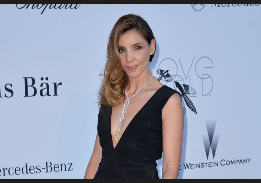 Clotilde Courau, s&eacute;duisante avec son side hair