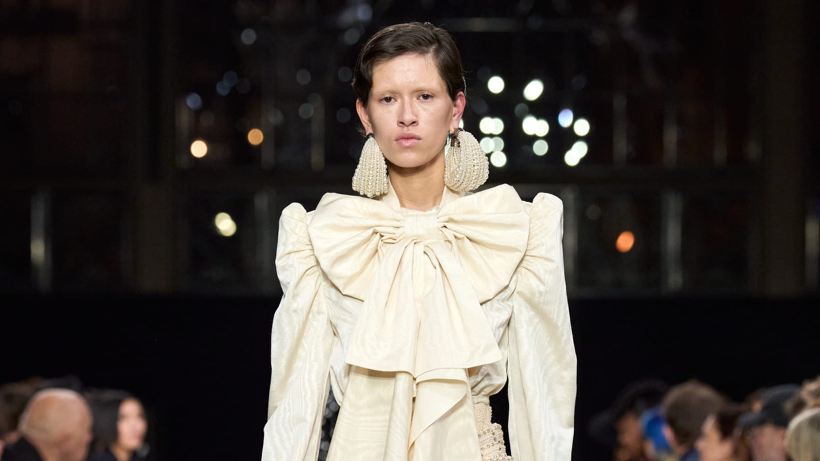 Look 17